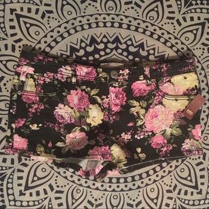 NWT! Never Worn! Floral Jean Shorts
